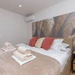 Luxury Apartment See To Sea-Sea&City View