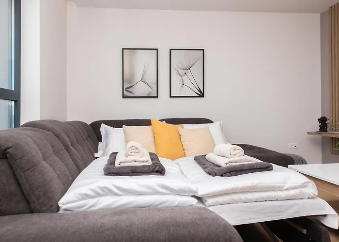 Luxury Apartment See To Sea-Sea&City View